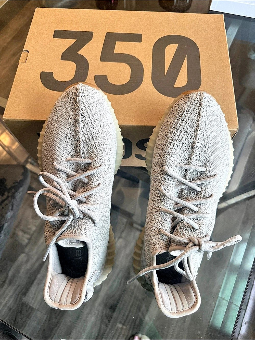 adidas Yeezy Boost 350 V2 Sesame Men's Sneakers Beige & Yellow US 9.5